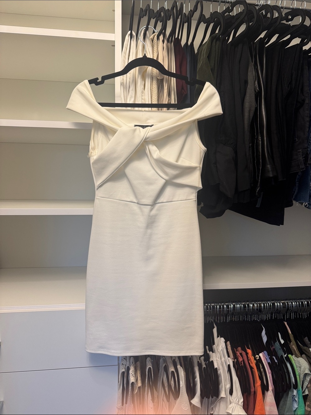 Elegant Off-Shoulder White Sheath bodycon Dress
